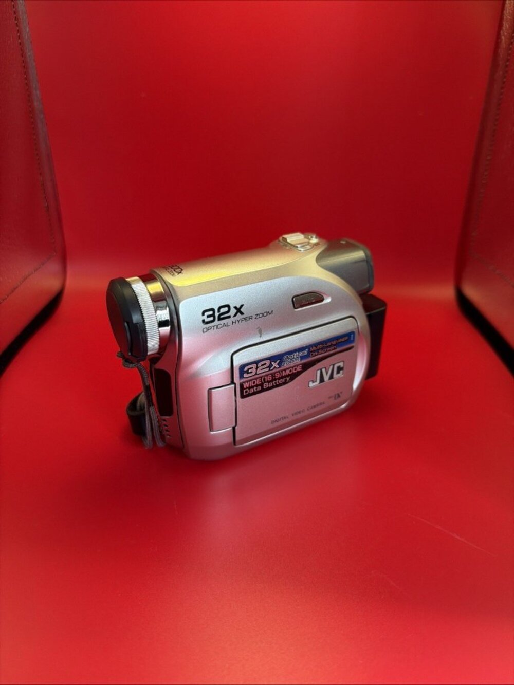 Jvc 32 Optical Zoom Camcorder
